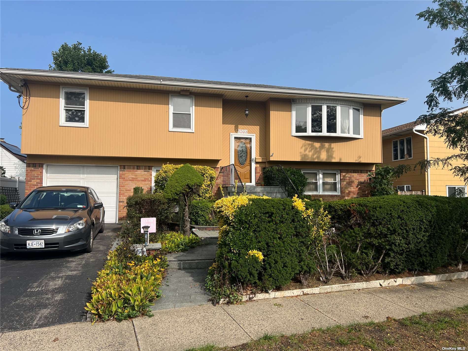 Property Photo: 1093 Atlantic Avenue NY 11510