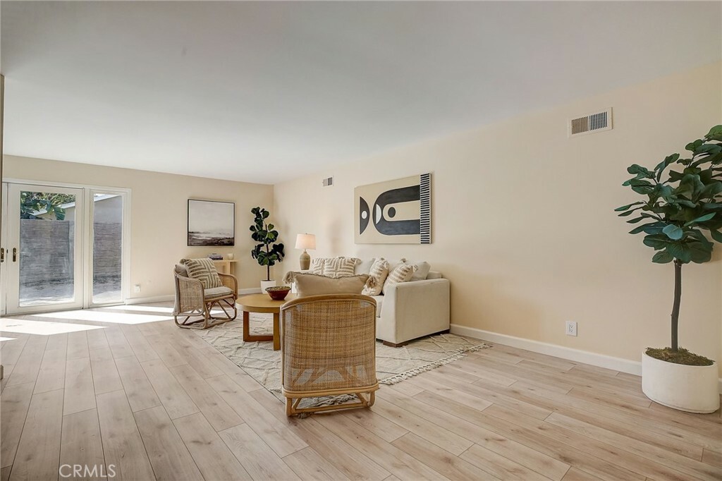 Property Photo:  330 E Sherman Drive  CA 90746 