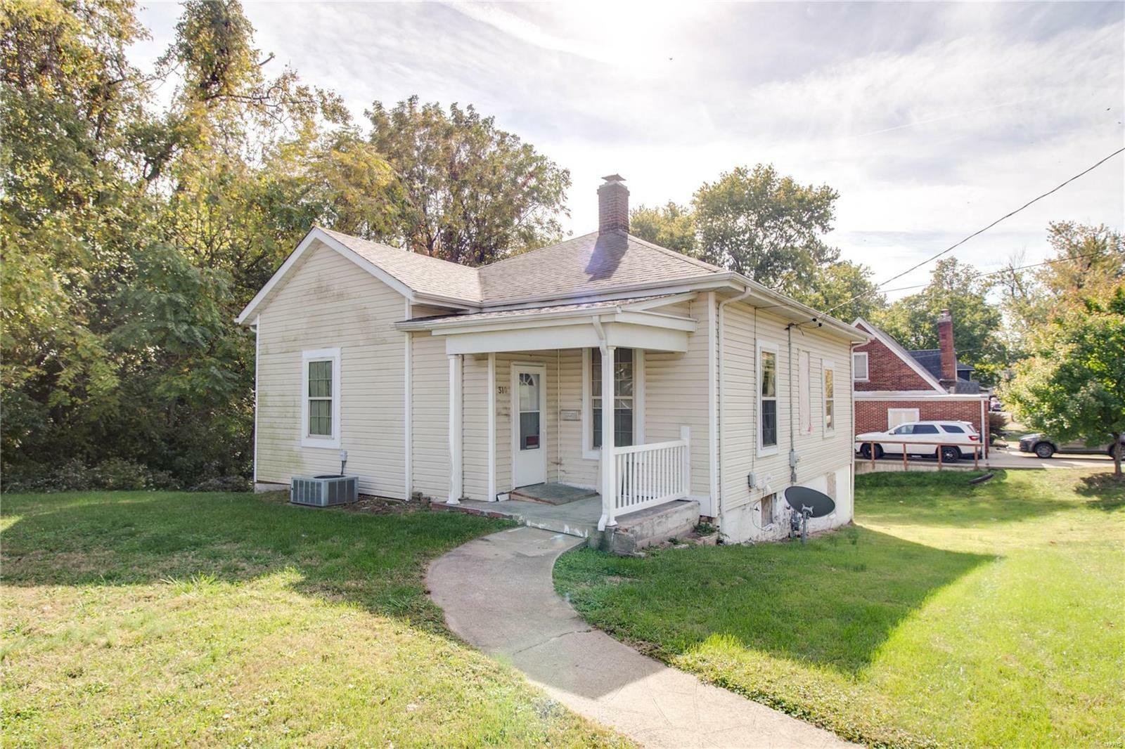 Property Photo: 310 South Combs Avenue IL 62234