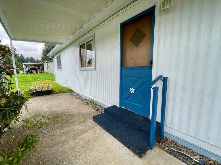 Property Photo: 1415 Alonda Lane NE WA 98516