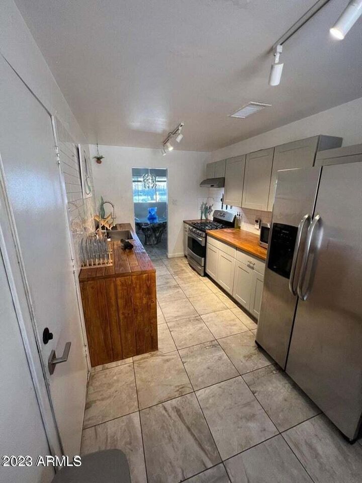 Property Photo:  11 W Harwell Road  AZ 85041 