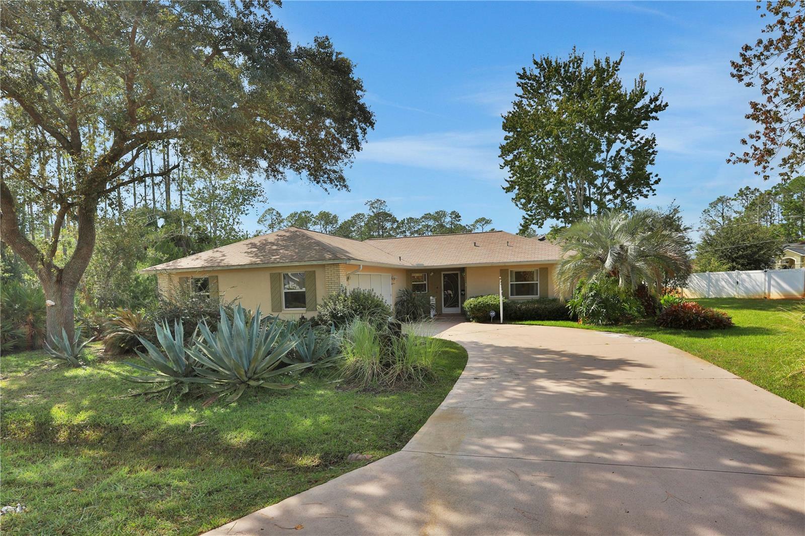 Property Photo:  4 Ellwood Lane  FL 32164 