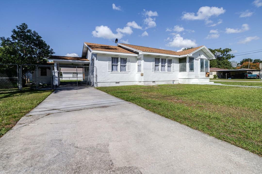 Property Photo:  29 N Orange Avenue  FL 33841 