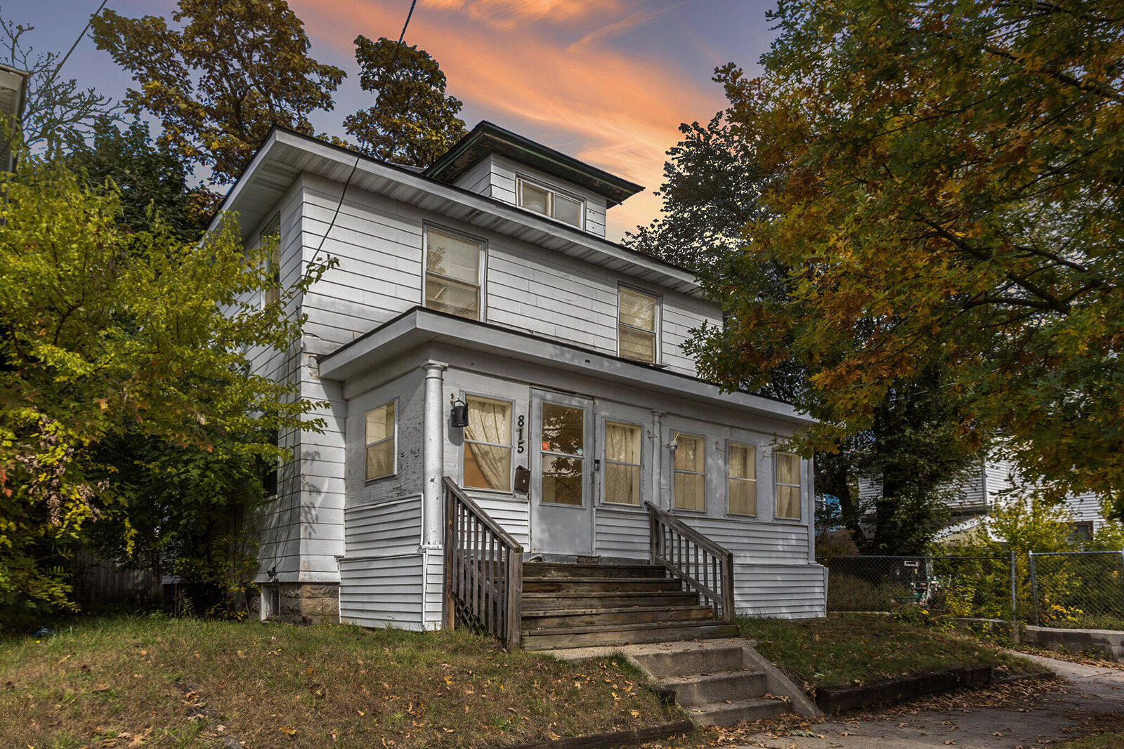 Property Photo:  815 Prince Street SE  MI 49507 
