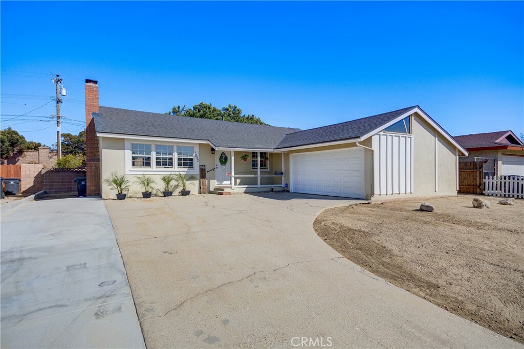 Property Photo:  1852 Lynne Drive  CA 93454 