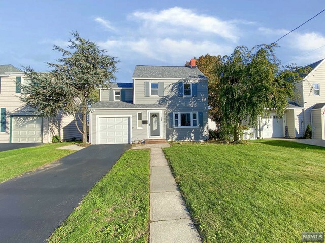 Property Photo:  32 Hoover Street  NJ 07031 