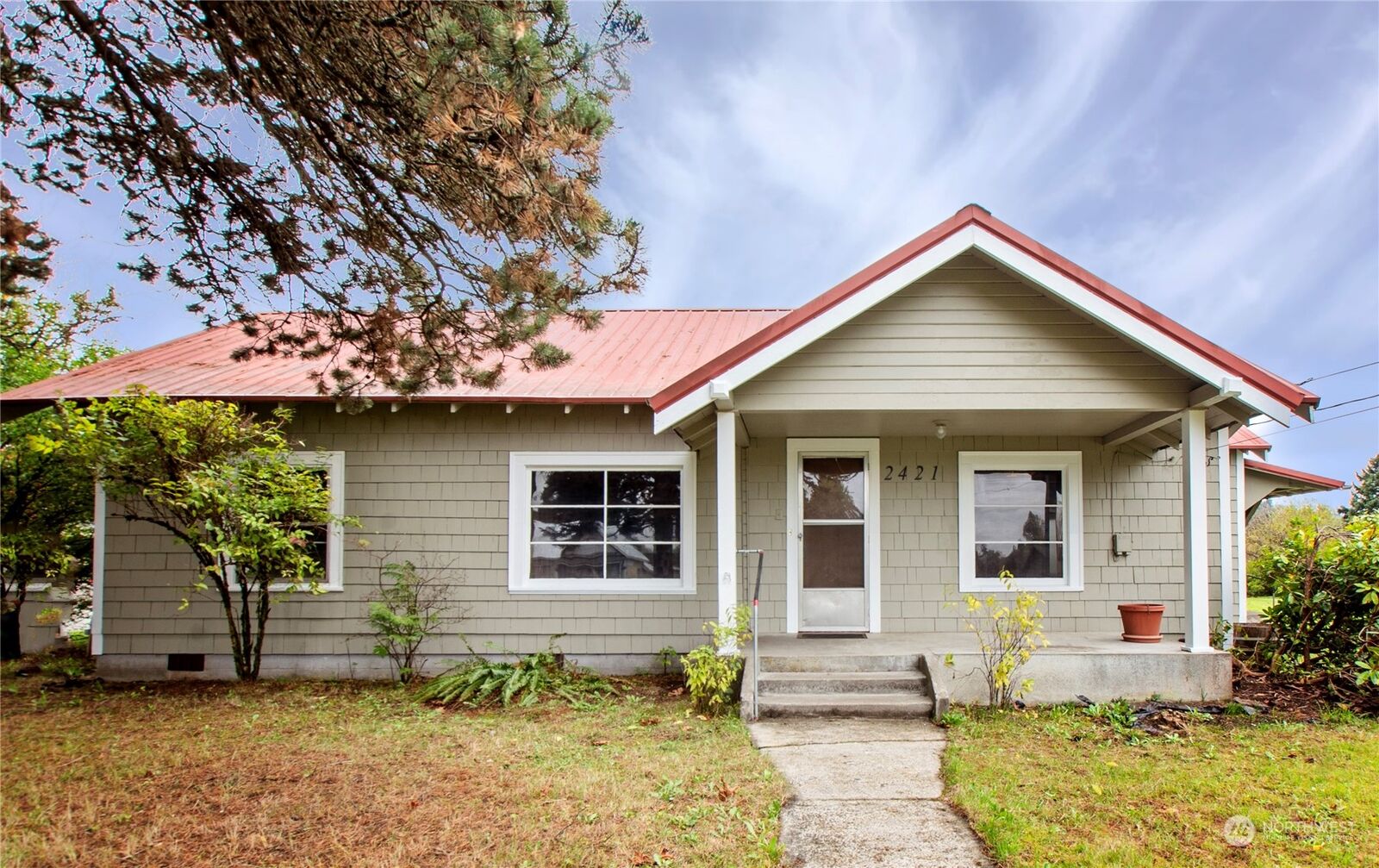 Property Photo:  2421 Eureka Avenue  WA 98531 
