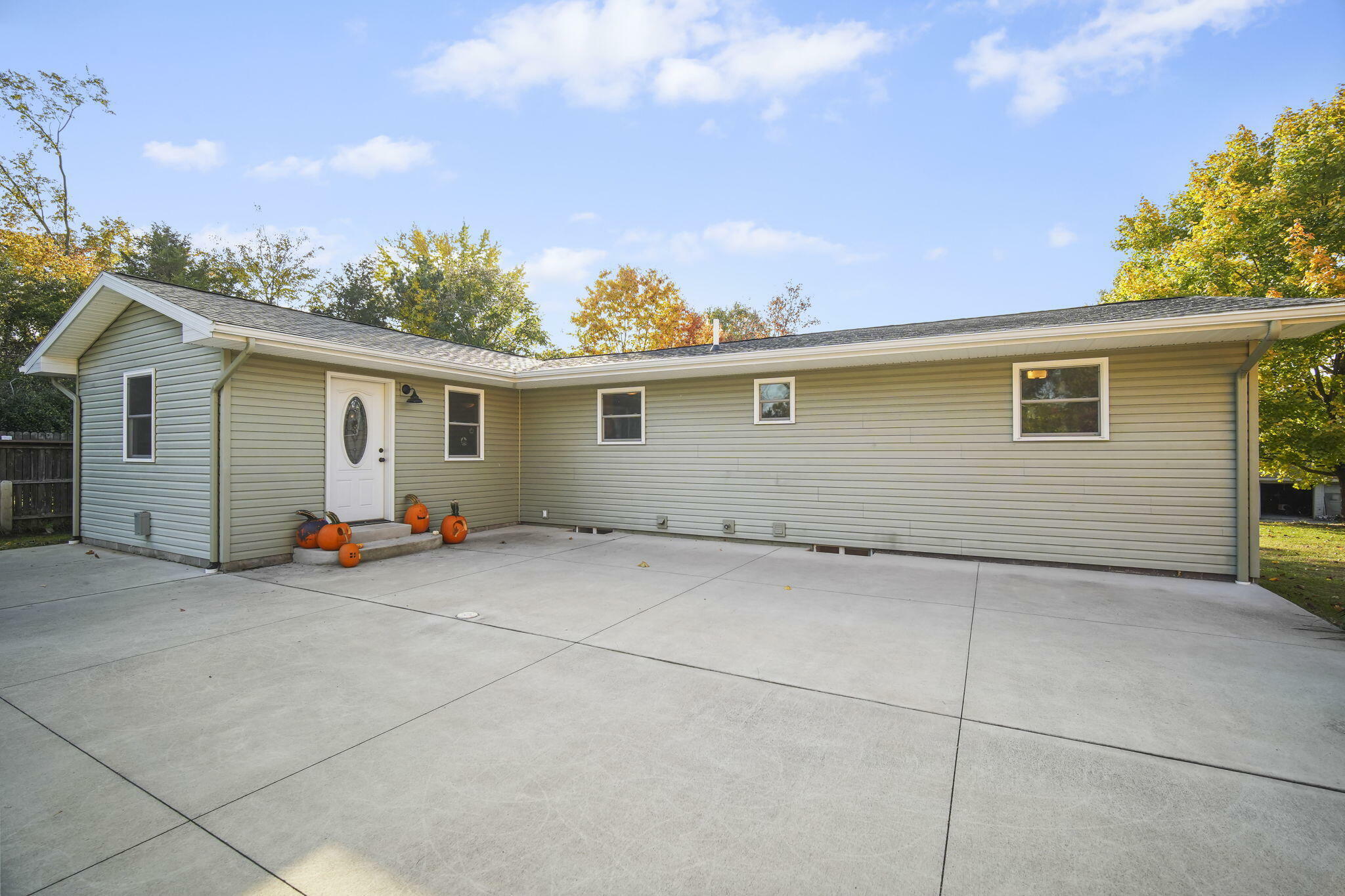 Property Photo:  6264 Draper Road  MI 49201 