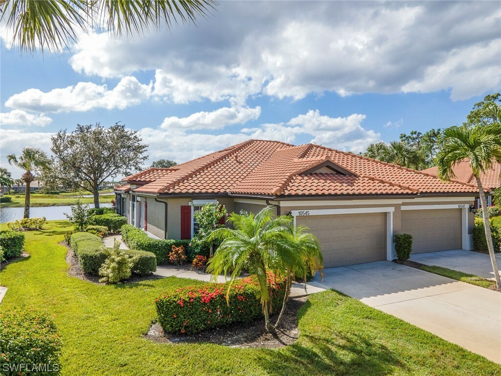 Property Photo:  10545 Diamante Way  FL 33913 