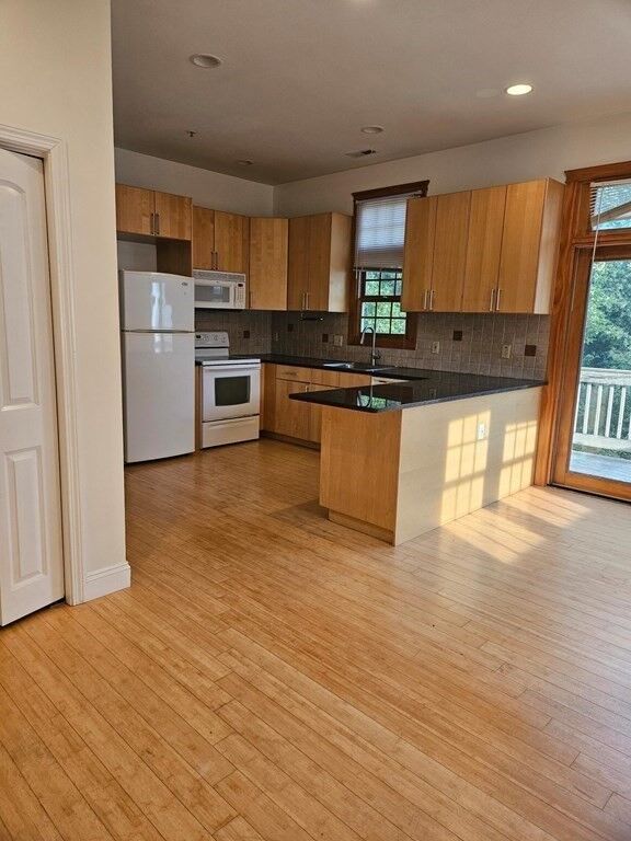 Property Photo: 136R Main St 3 MA 01720