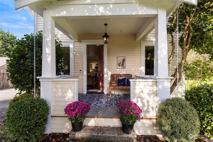 Property Photo:  26808 NE Virgina Street  WA 98019 
