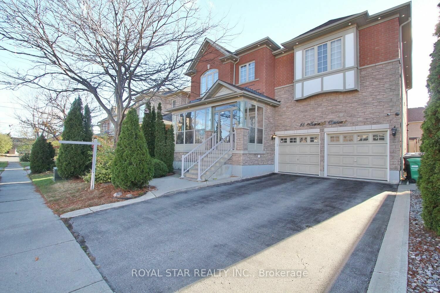 Property Photo: 18 Maverick Cres ON L6R3E6