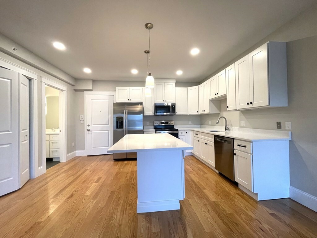 Property Photo: 138 Eastern Ave 5 MA 02148