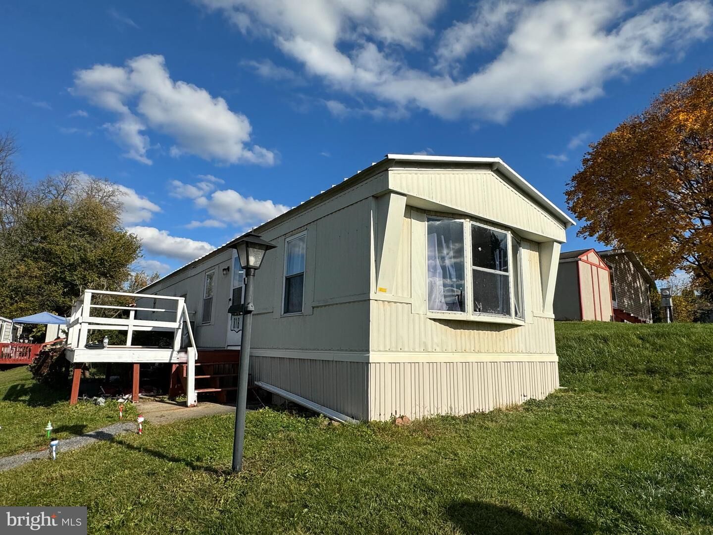 Property Photo:  816 Wisteria Drive  PA 17522 