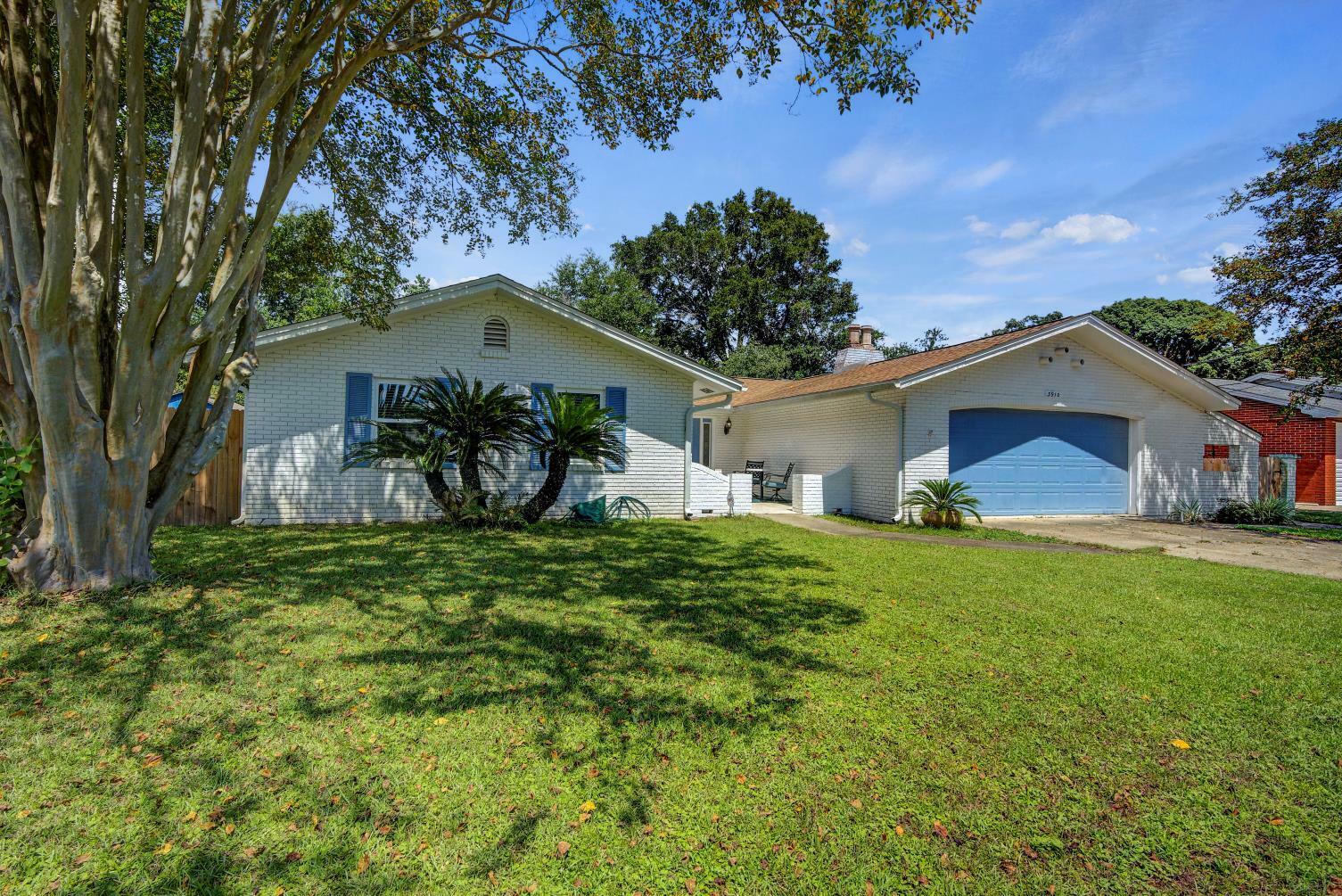 Property Photo:  3910 Lynn Ora Drive  FL 32504 