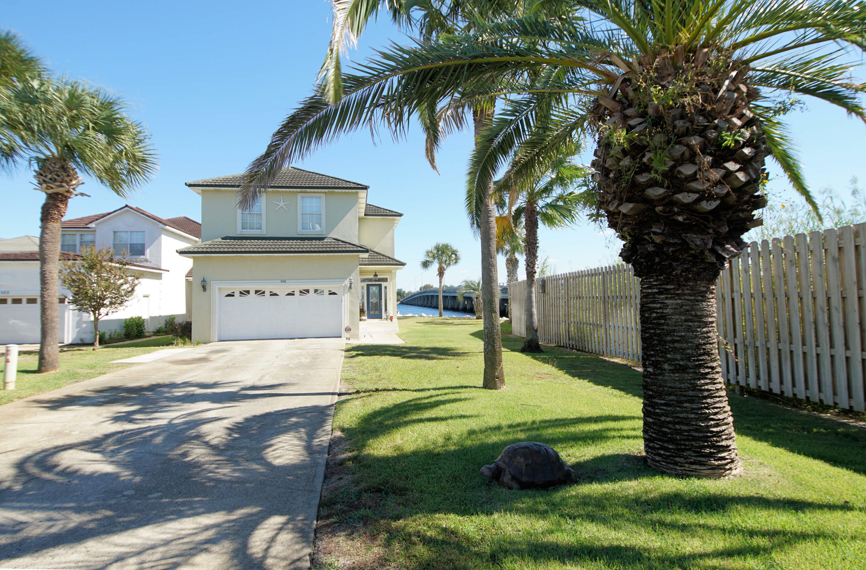 Property Photo: 901 Lighthouse Road FL 32547