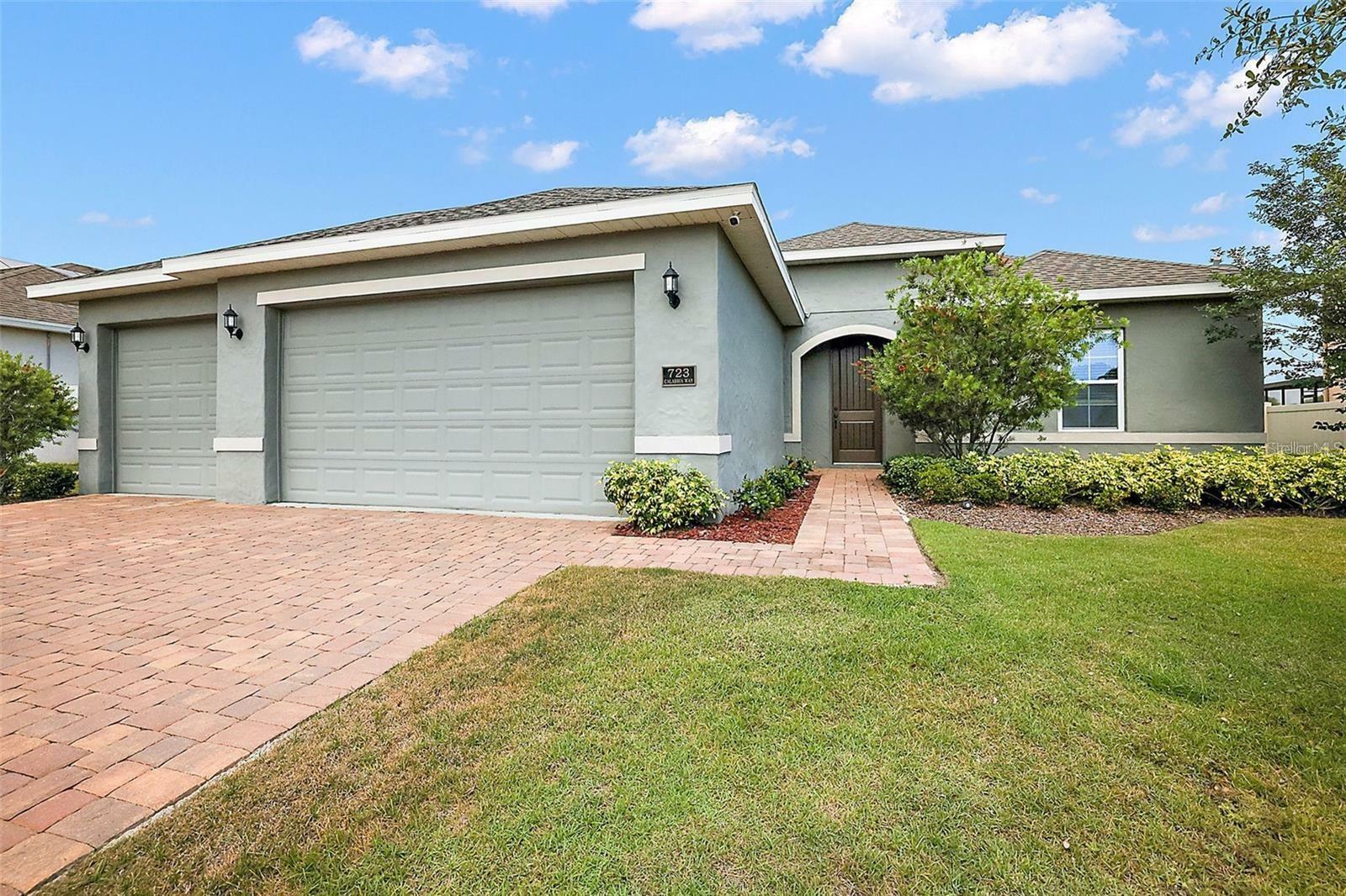 Property Photo:  723 Calabria Way  FL 34737 