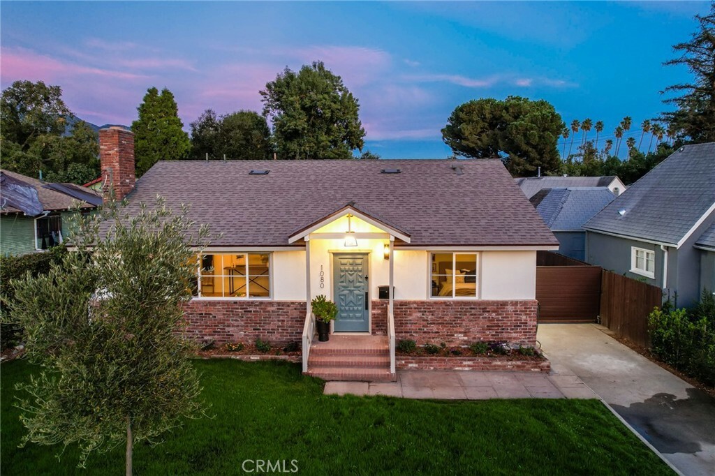 Property Photo:  1080 N El Molino Avenue  CA 91104 