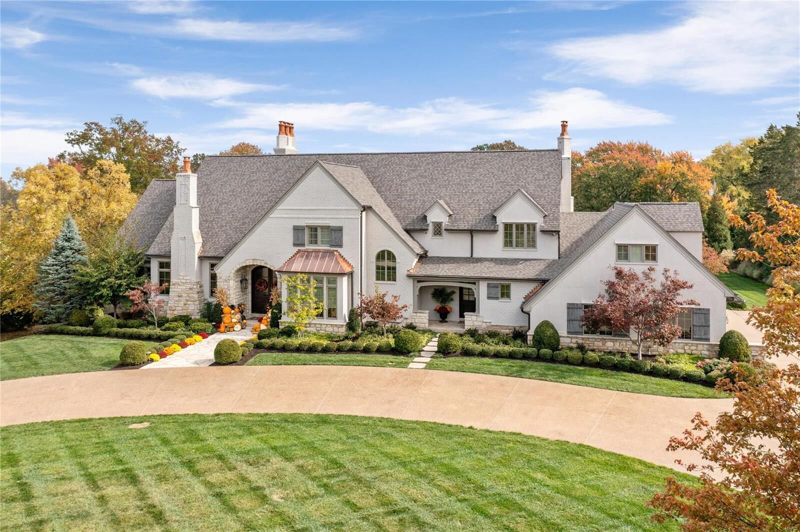 Property Photo: 6 Bridle Lane MO 63131