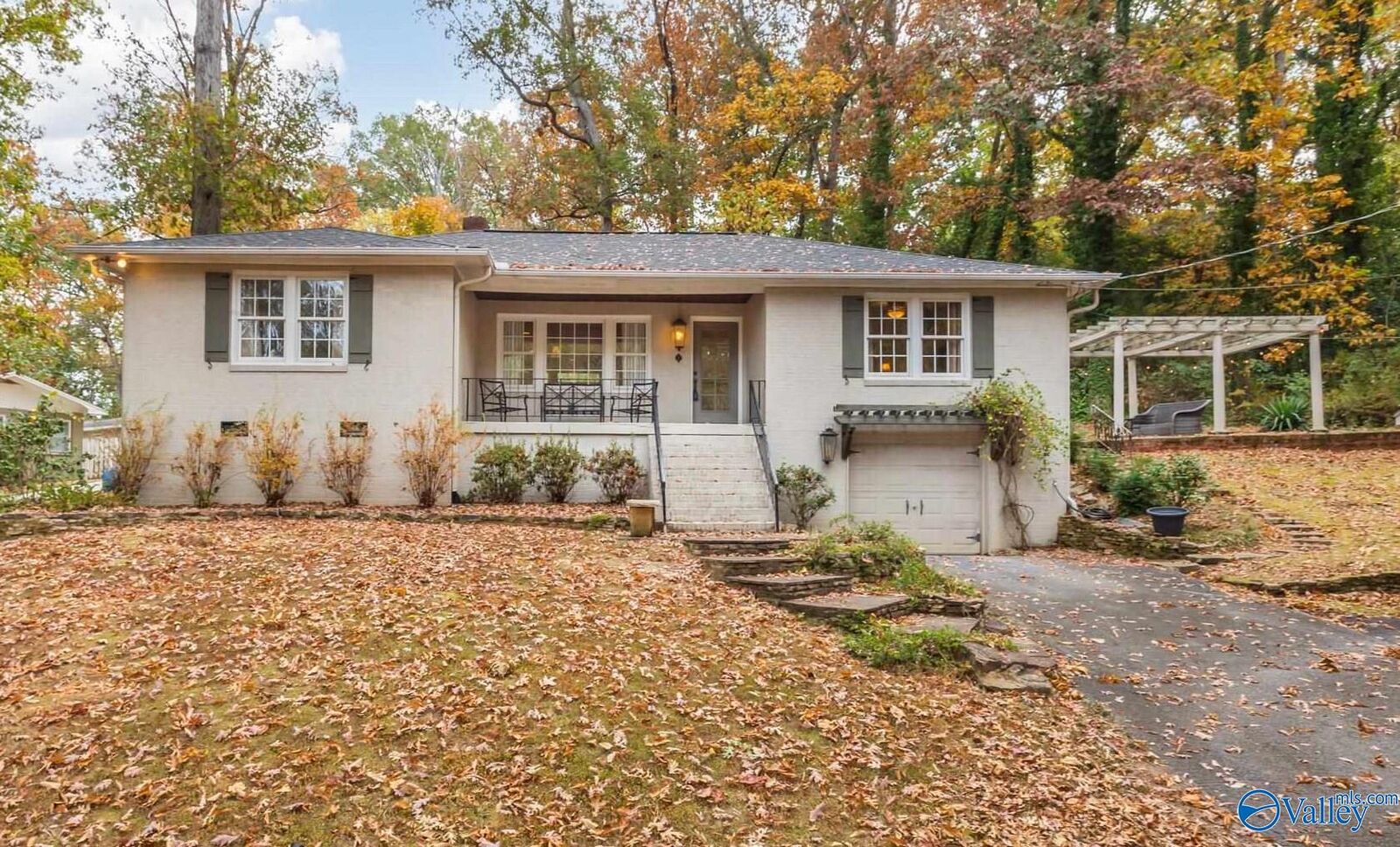 Property Photo:  118 Oak Circle  AL 35901 