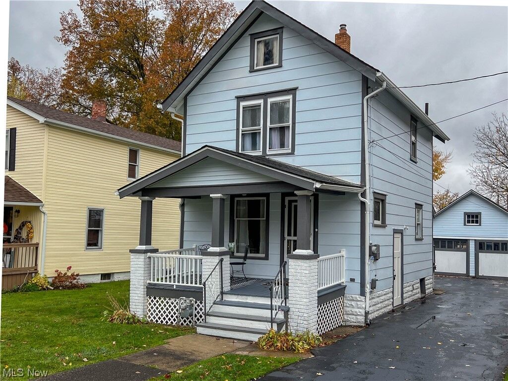 Property Photo:  385 Kenilworth Avenue NE  OH 44483 