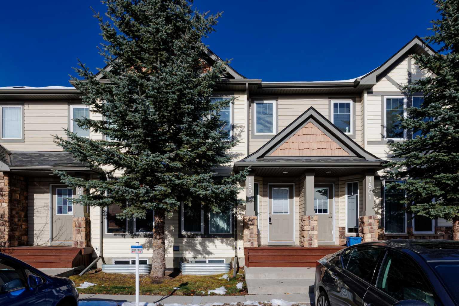 Property Photo: 1802, 2445 Kingsland Road SE 1802 AB T4A 0B8