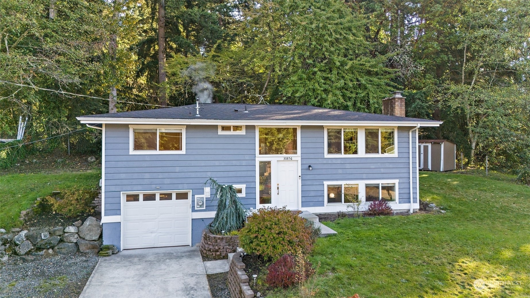 Property Photo: 30856 10th Avenue SW WA 98023