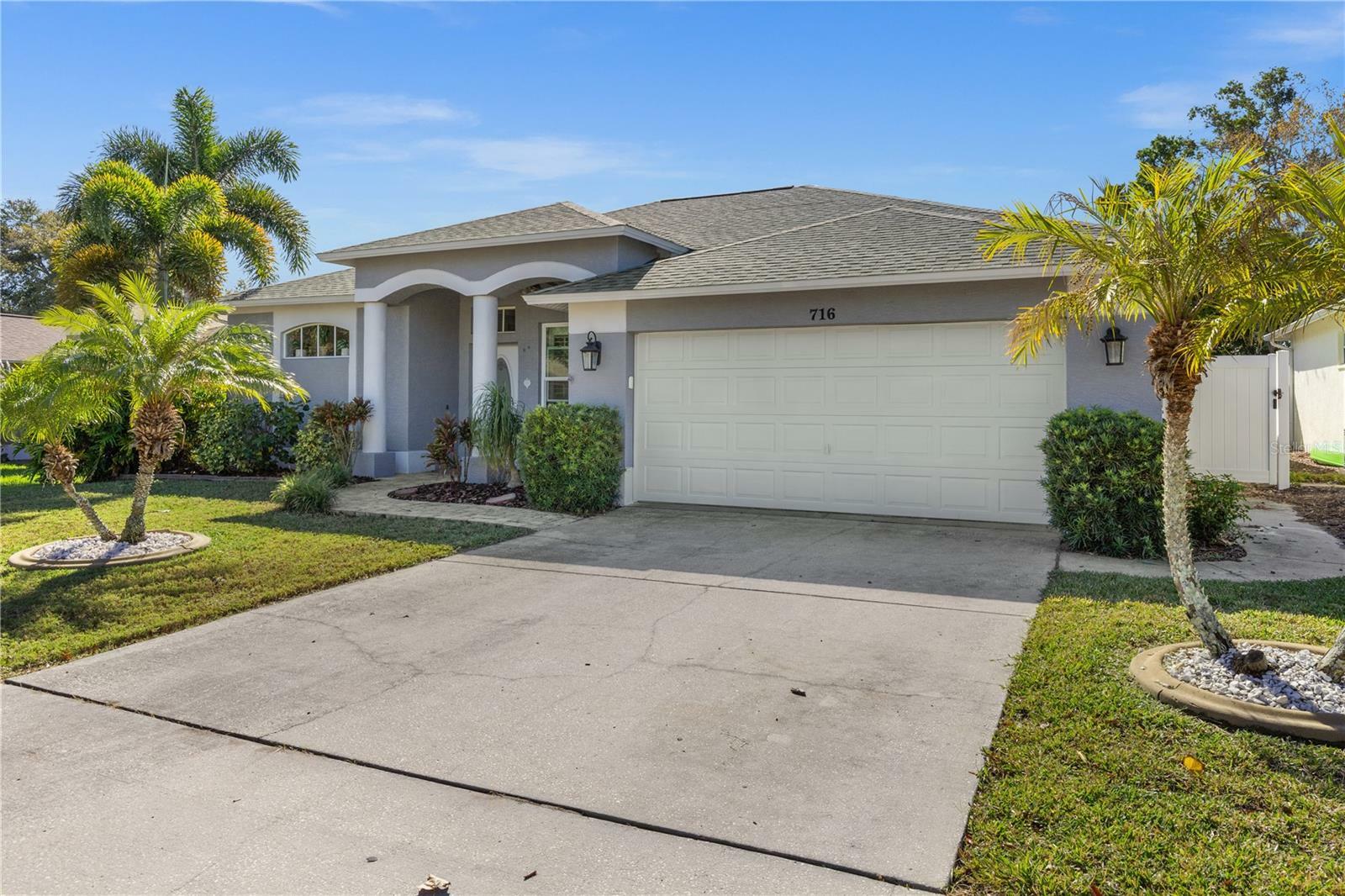 Property Photo:  716 Sandy Hills Avenue  FL 34689 