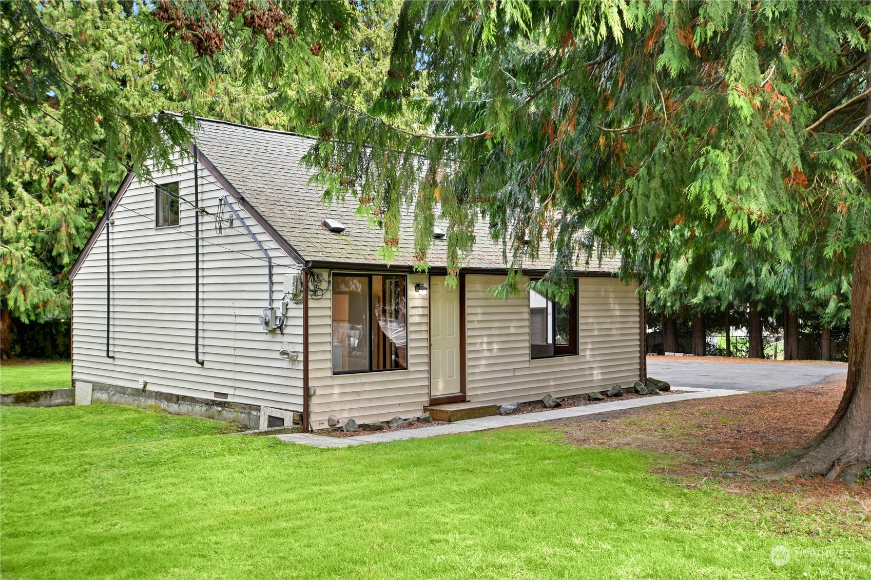 Property Photo:  431 60th Street SE  WA 98203 