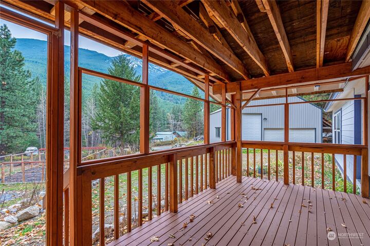 Property Photo: 17984 Entiat River Road WA 98822