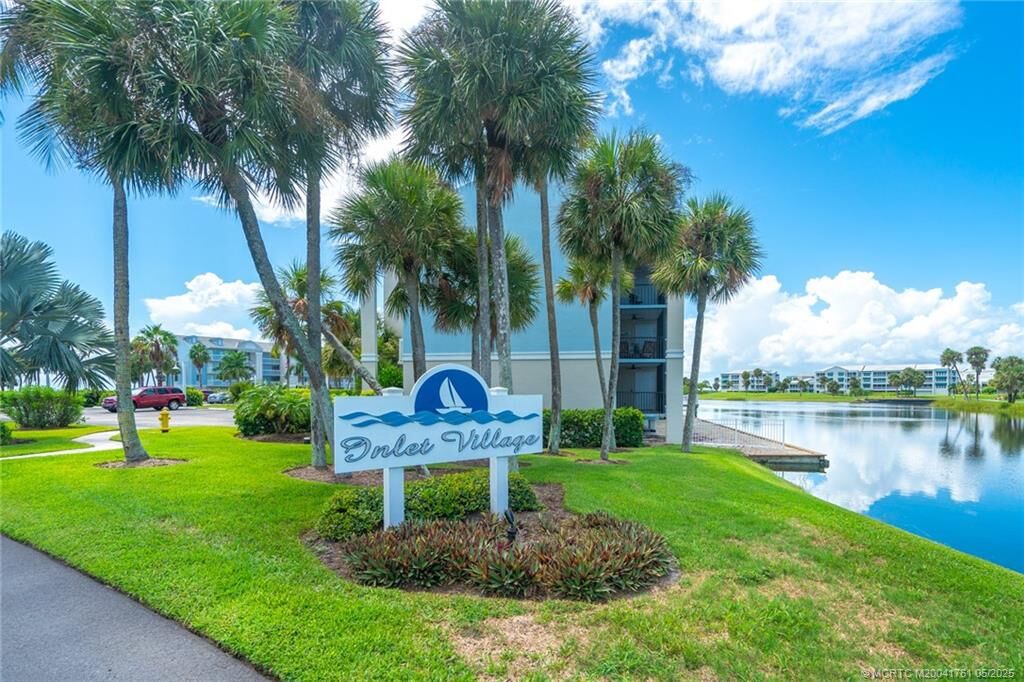 Property Photo: 40 NE Plantation Road 309 FL 34996