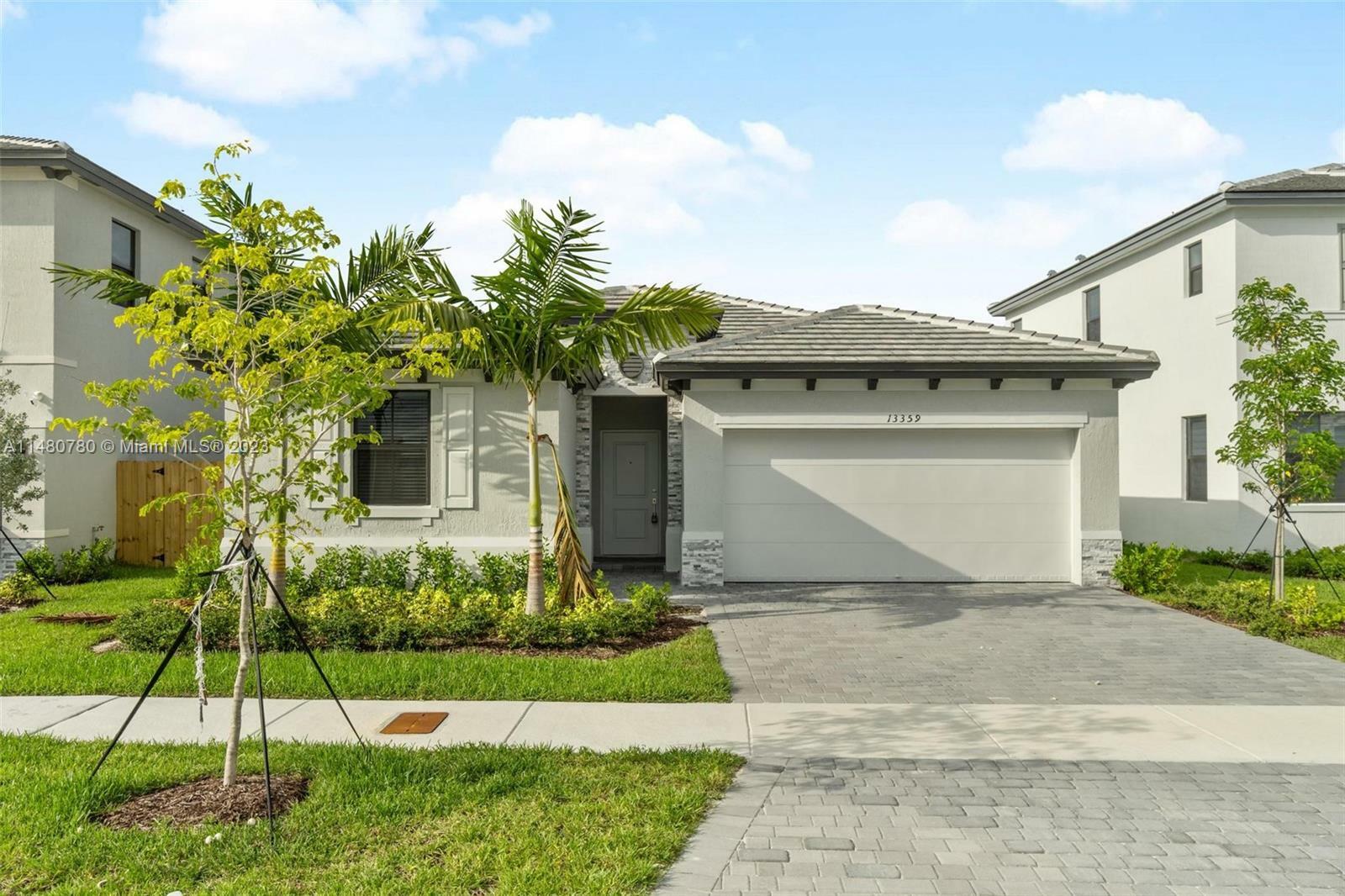 Property Photo:  13359 SW 285th St 13359  FL 33033 