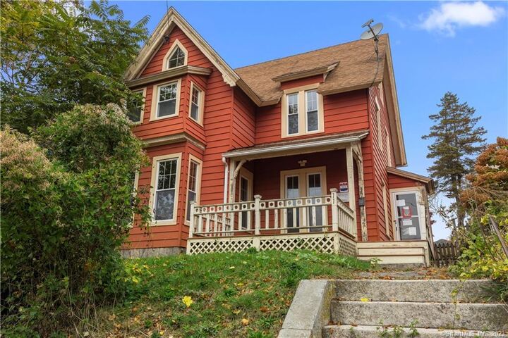 77 Vauxhall Street  New London CT 06320 photo