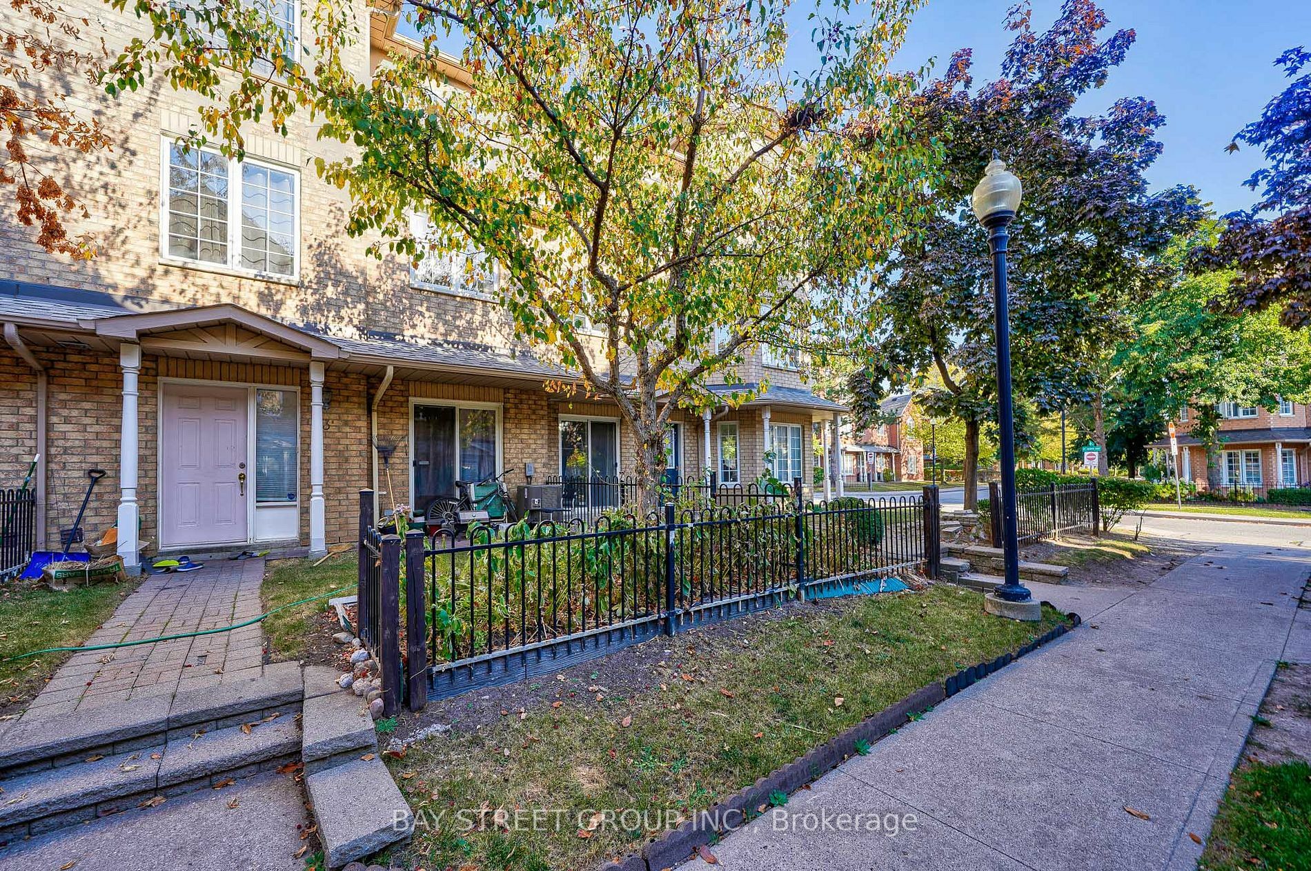 Property Photo: 18 St Moritz Way 3A ON L3R4G2
