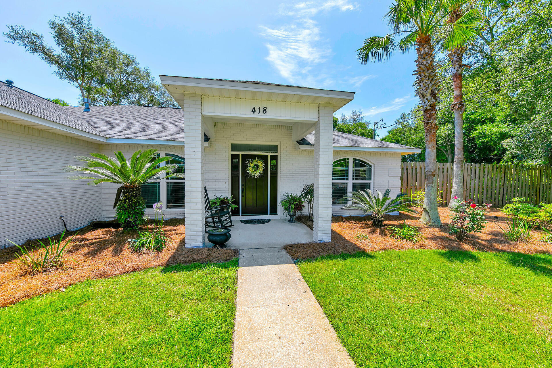 Property Photo:  418 Calhoun Avenue  FL 32541 