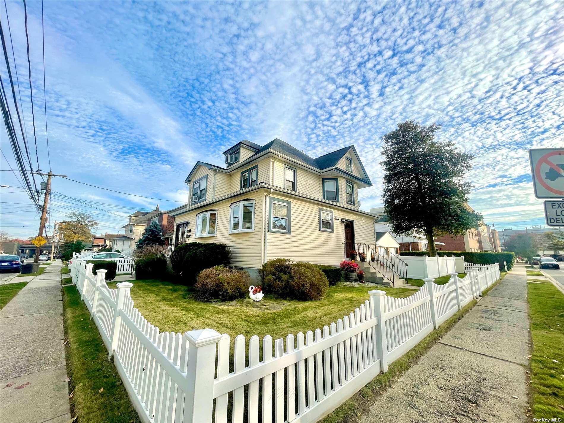 Property Photo:  66 E Valley Stream Boulevard  NY 11580 