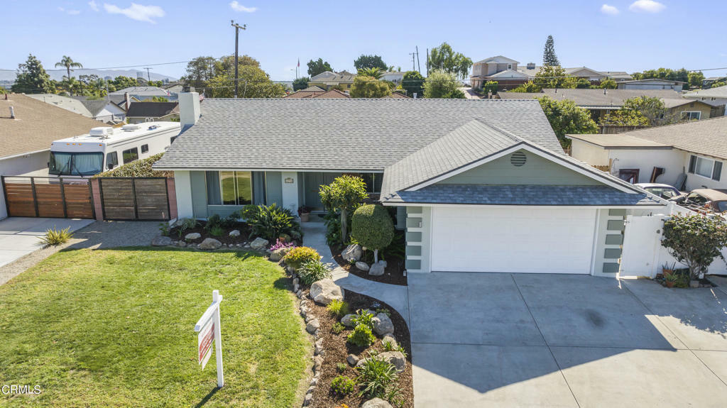 Property Photo:  6598 Swan Street  CA 93003 