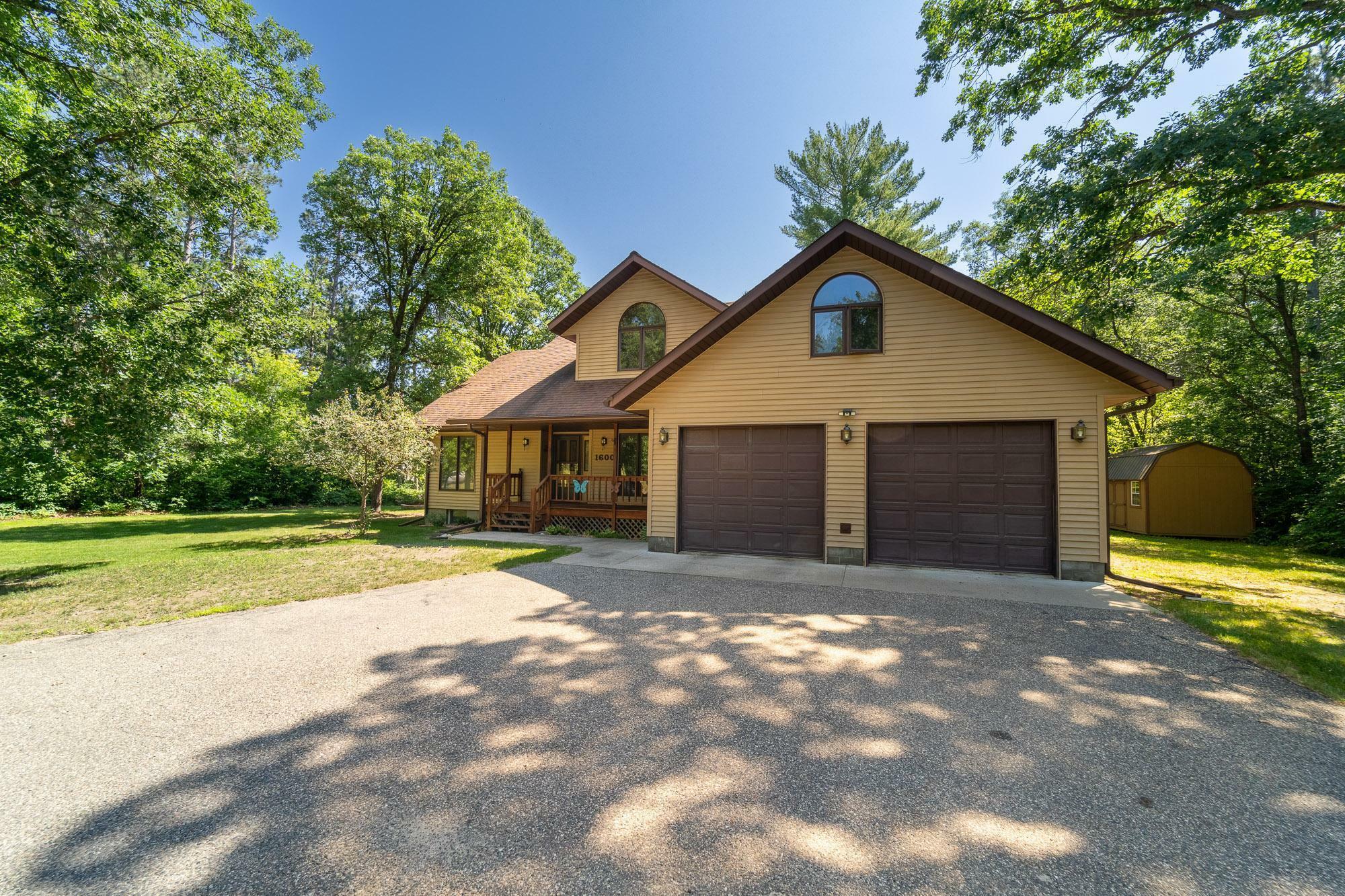 Property Photo:  1600 Lake Avenue NE  MN 56601 