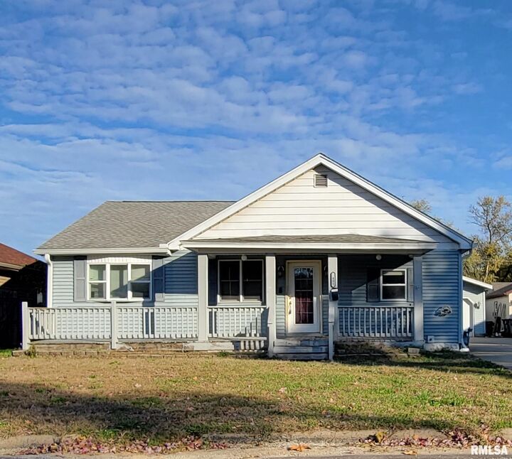 1405 State Street  Pekin IL 61554 photo