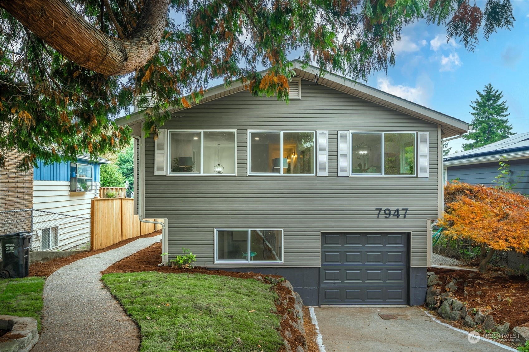 Property Photo:  7947 17th Avenue SW  WA 98106 