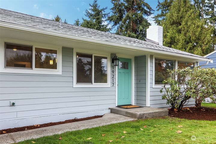 Property Photo: 19217 Meridian Avenue N WA 98133
