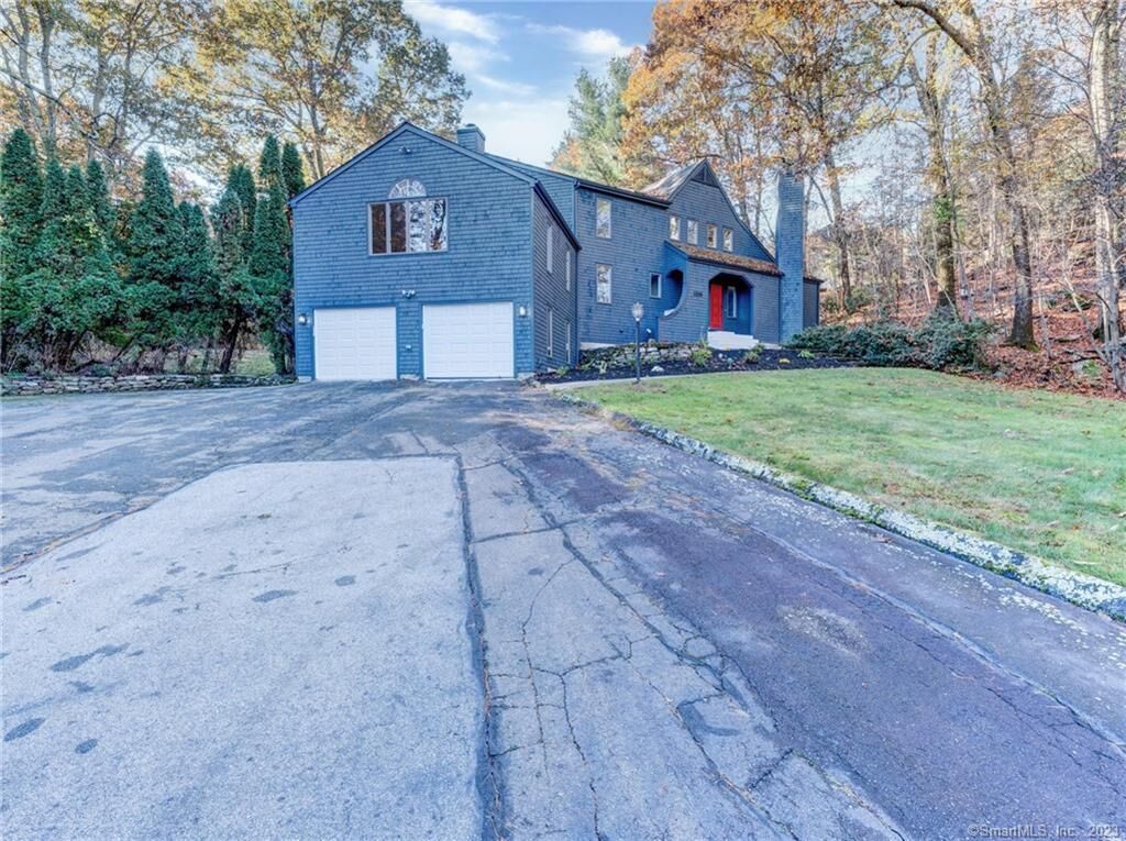 Property Photo:  1200 Neipsic Road  CT 06033 