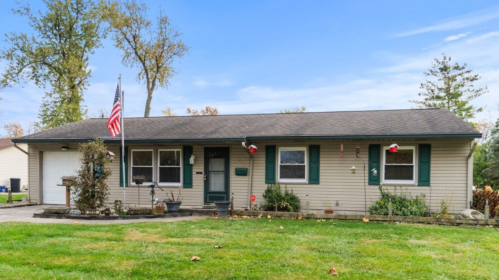 Property Photo:  2229 Bryant Court  IN 46819 