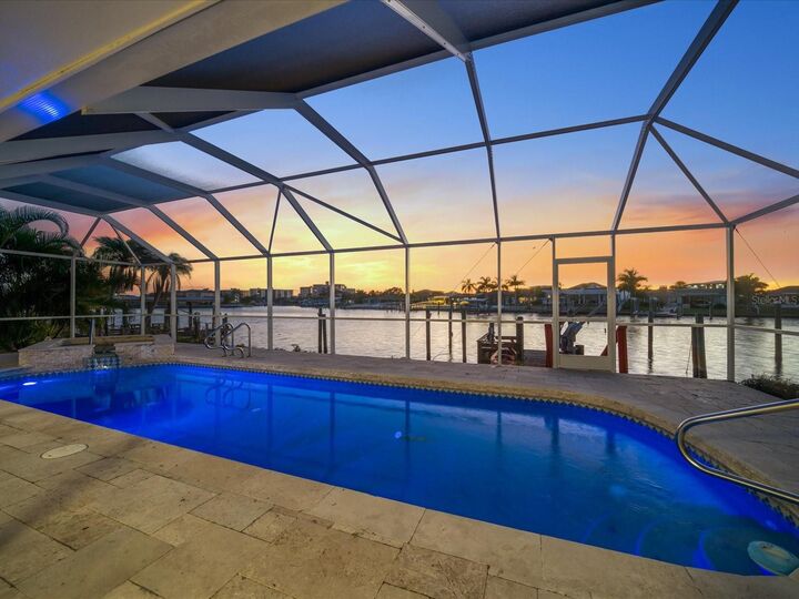 Property Photo: 872 Harbor Island FL 33767