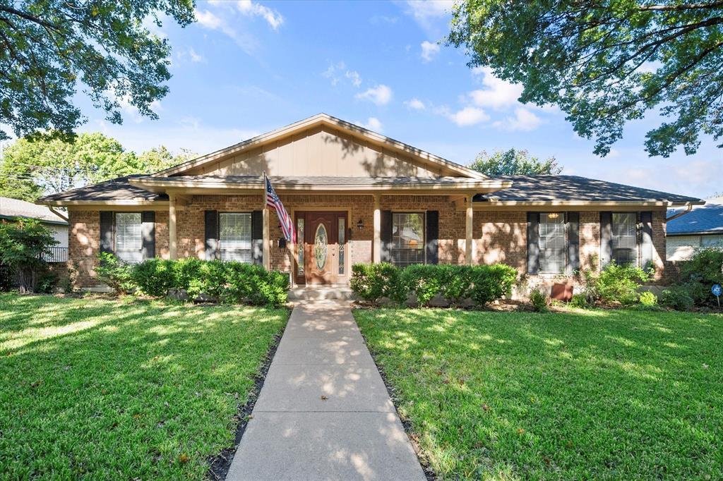 Property Photo: 1607 Little Creek Drive TX 75165