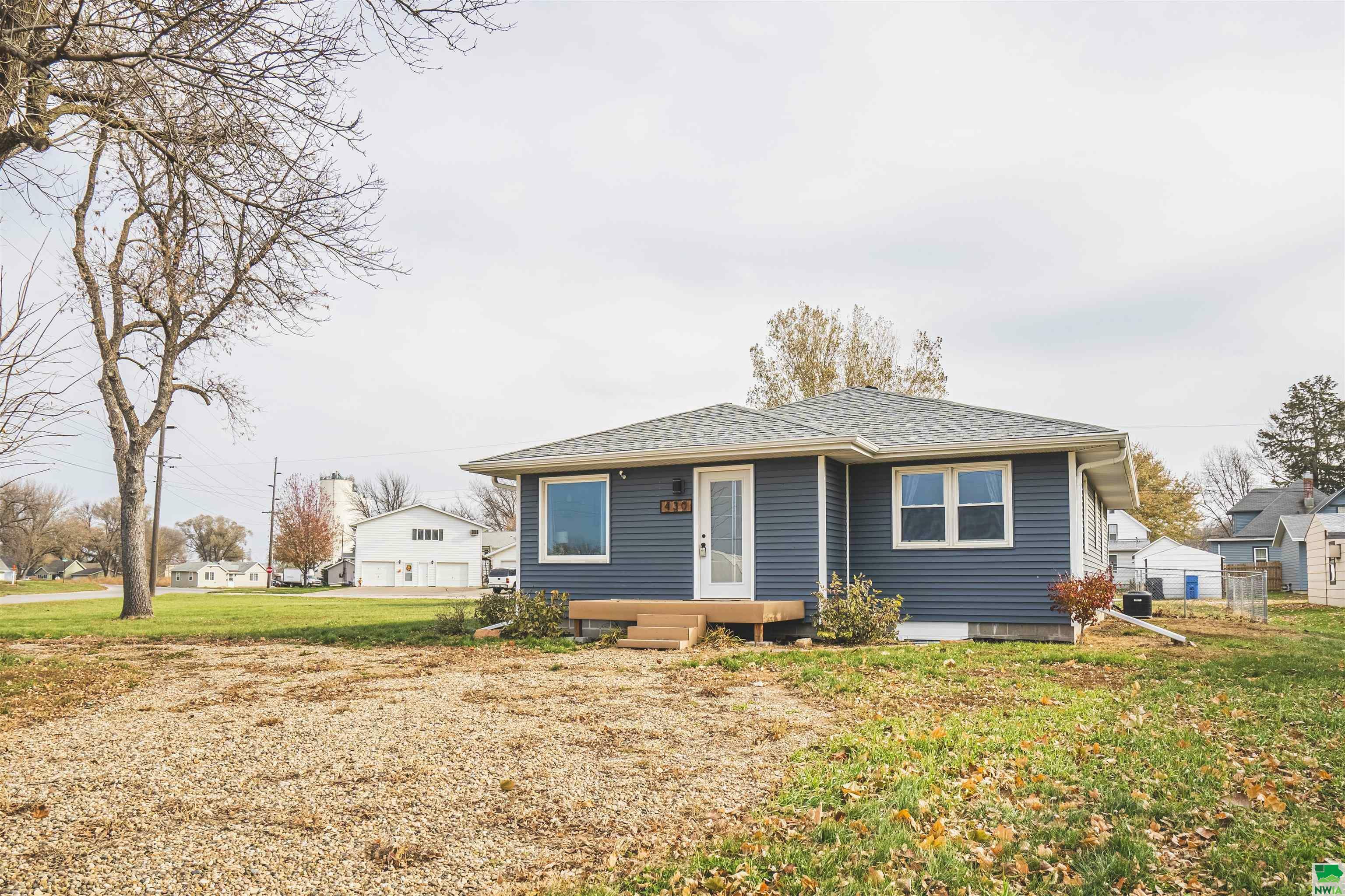 Property Photo:  430 4th Ave SW  IA 51031 