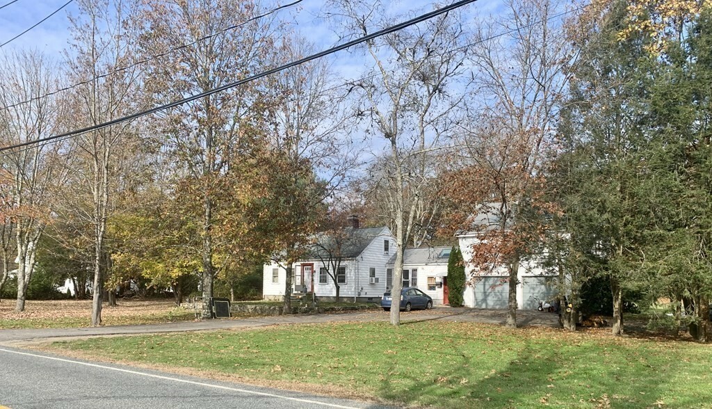 Property Photo: 17 Everett St MA 01770