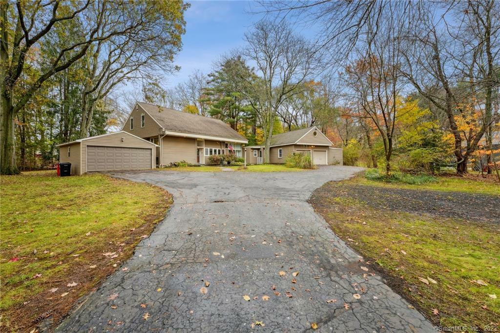 Property Photo:  90 Greenbriar Road  CT 06450 