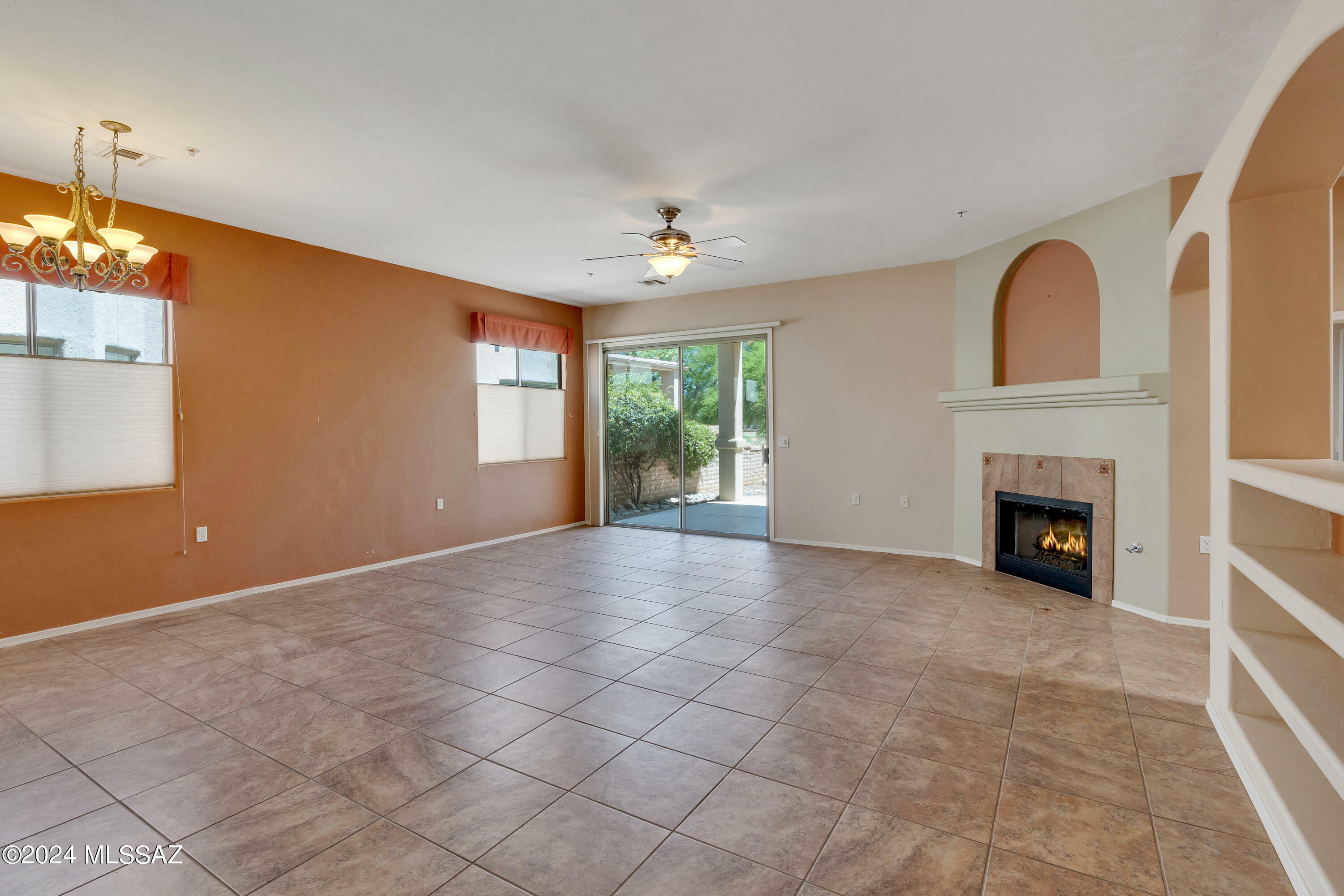 Property Photo:  691 W Waterview Drive  AZ 85614 