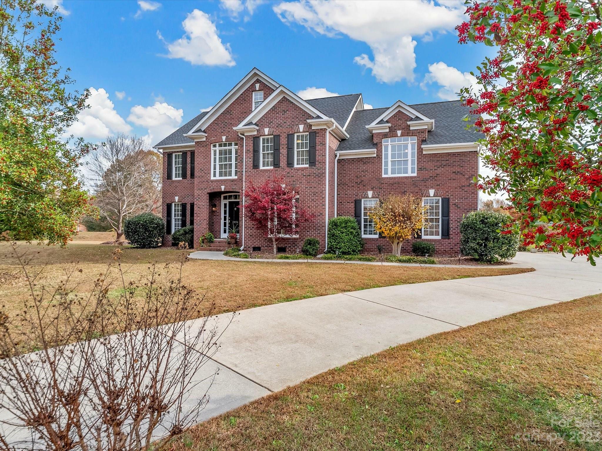 Property Photo: 2026 Heirloom Court NC 28104